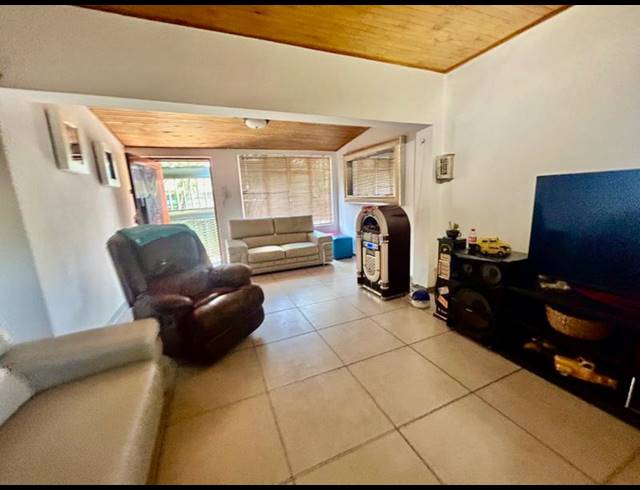 3 BEDROOM HOUSE FOR SALE IN VANDERBIJLPARK CW 1